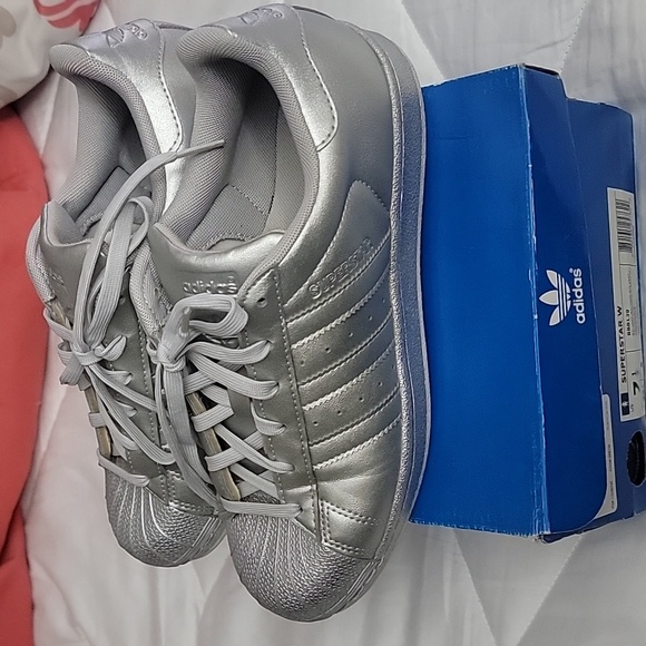 Adidas womens superstar 7.5 - Picture 3 of 7